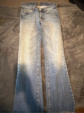 Women's Light Wash Flared Jeans Blue